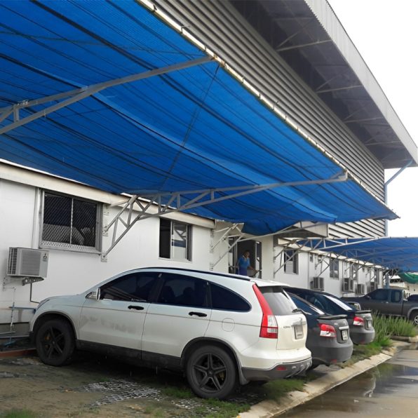 ตาข่ายกรองแสง สีฟ้า 80% ตรานกนางแอ่น รุป4
